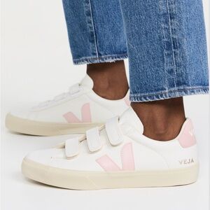 Veja Recife Leather Sneakers W9.5 M8